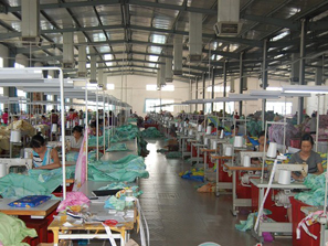 雅新家紡公司趕制訂單產(chǎn)品