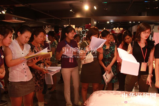 2011花雨傘秋冬新品發(fā)布會召開