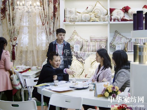 ��(l��)���Ҿӡ���չ�����w��С�B(ni��o)