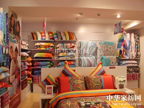 曼卡蕾的“快時尚、漫生活”