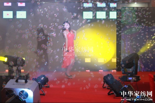 ���˾ӼҼ��ﶬ��Ʒ�l�����A�M��Ļ