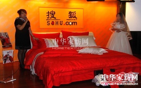 夢潔李群參加王牌導購PK賽獲好評