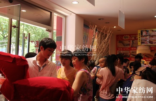 南方寢飾促銷首日破千萬