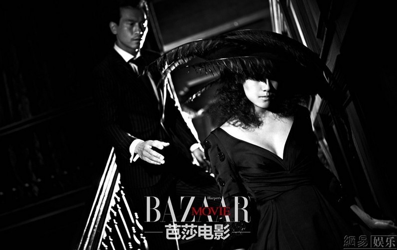 徐靜蕾亂世佳人寫(xiě)真曝光深V裝秀事業(yè)線