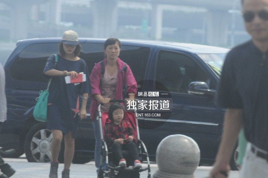 �wޱ�yŮ�F��C�����͵�ķ��_����