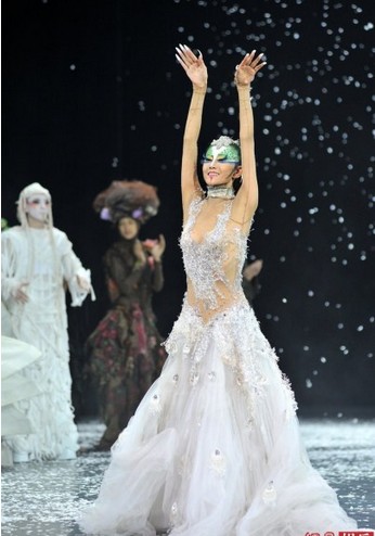 楊麗萍南昌奉獻謝幕之作