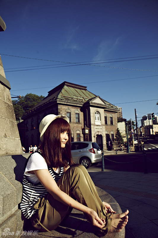 姚笛日本街頭寫真曝真性情