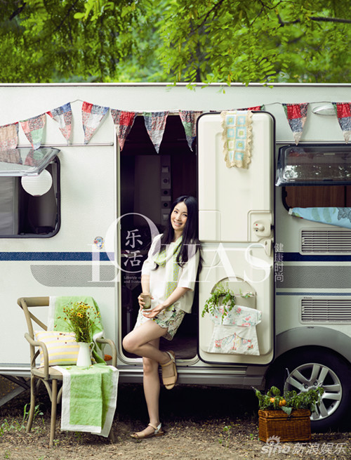 陶虹最新寫真出爐享受自然樂活狀態(tài)