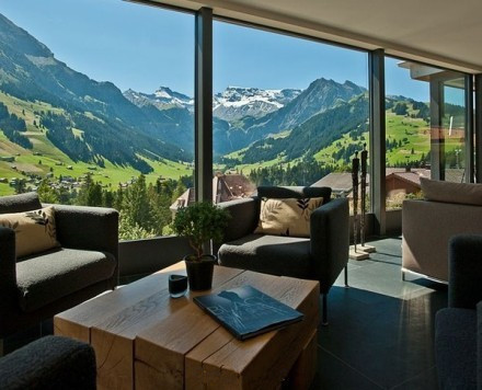 落地窗營造獨特室內光景