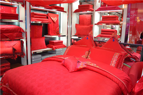 圣富萊2014春夏新品發(fā)布會圓滿召開