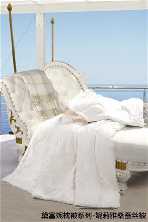 黛富妮各大門店零利風暴,“被”戰寒冬