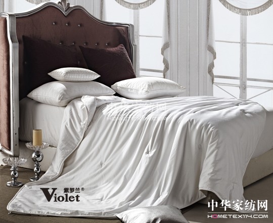 家紡常識:不同季節如何選擇蠶絲被的厚度和重量?