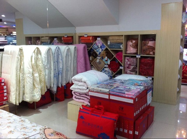 雨蘭湖北長梁專賣開業(yè)引領(lǐng)結(jié)婚熱潮