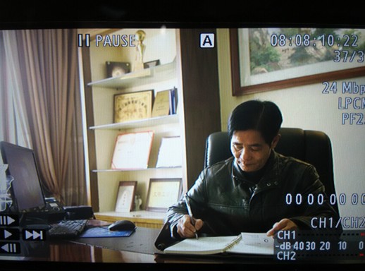 �Ϻ������С���Ŀ�M���MԽ���Ҽ�