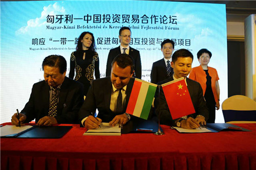 �Ж|�W���[������_Ļ�_�RLOVO���Ƞ�����������q��