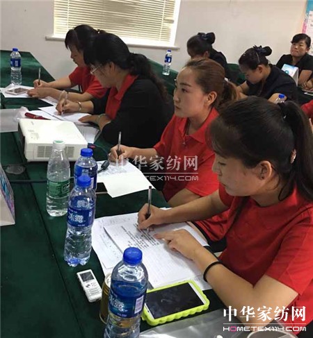 ������ؾ�Ӣ�R������ϵ�＾�lչ��