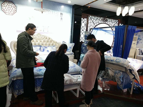 雨蘭“蝶變2017”春夏新品發布暨營銷峰會緊張籌備中