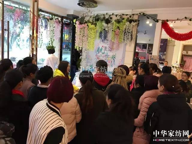 �Pʢ�Ҽ�����������Ӣ�R����ɽ�������@�����£�