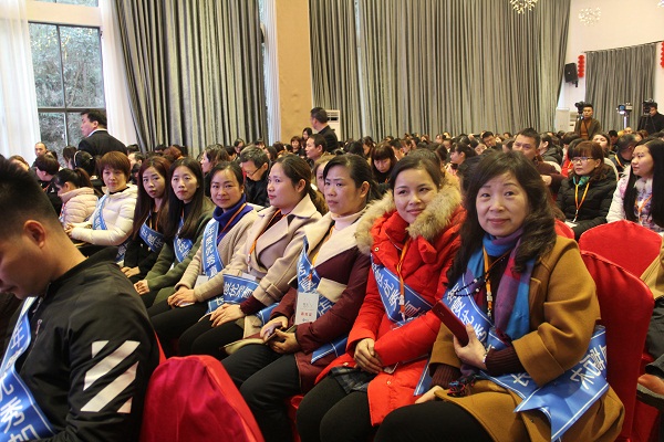 ���m����׃2017��������Ʒ�l(f��)���ߠI(y��ng)�N���(hu��)¡�����_�������O�ɵ�͑׃����