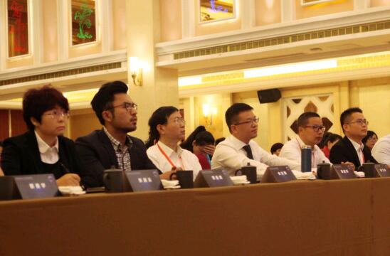 ���R���Ҽ�2017�ﶬ��Ʒ�l(f��)�����A�M��Ļ