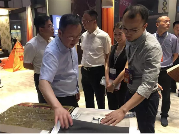 海寧家博會(huì):20載風(fēng)雨同行,今朝再現(xiàn)雄風(fēng)