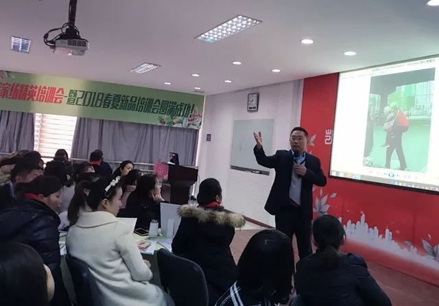 �Pʢ�Ҽ���Ӣ��Ӗ����2018��Ʒ��Ӗ���ի@�M�M��