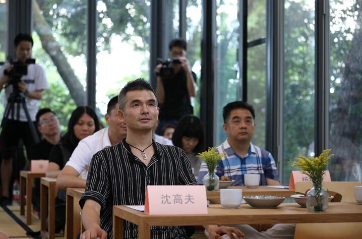 ����Ȼ���ؾ�����������һ�����ӵİl����