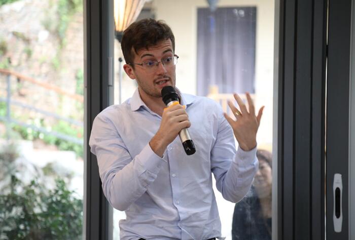 ����Ȼ���ؾ�����������һ�����ӵİl����