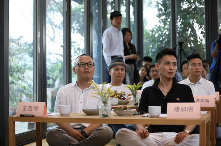 ����Ȼ���ؾ�����������һ�����ӵİl����