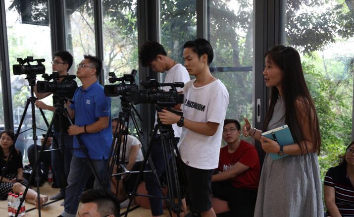 ����Ȼ���ؾ�����������һ�����ӵİl����