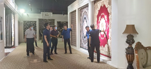 天安門管委會、人民大會堂管理局領導考察東升地毯集團