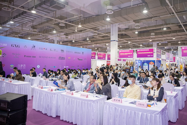 ��Ӌ�r15�죡2022�������H�������b����朲��[���_չ�ڼ�