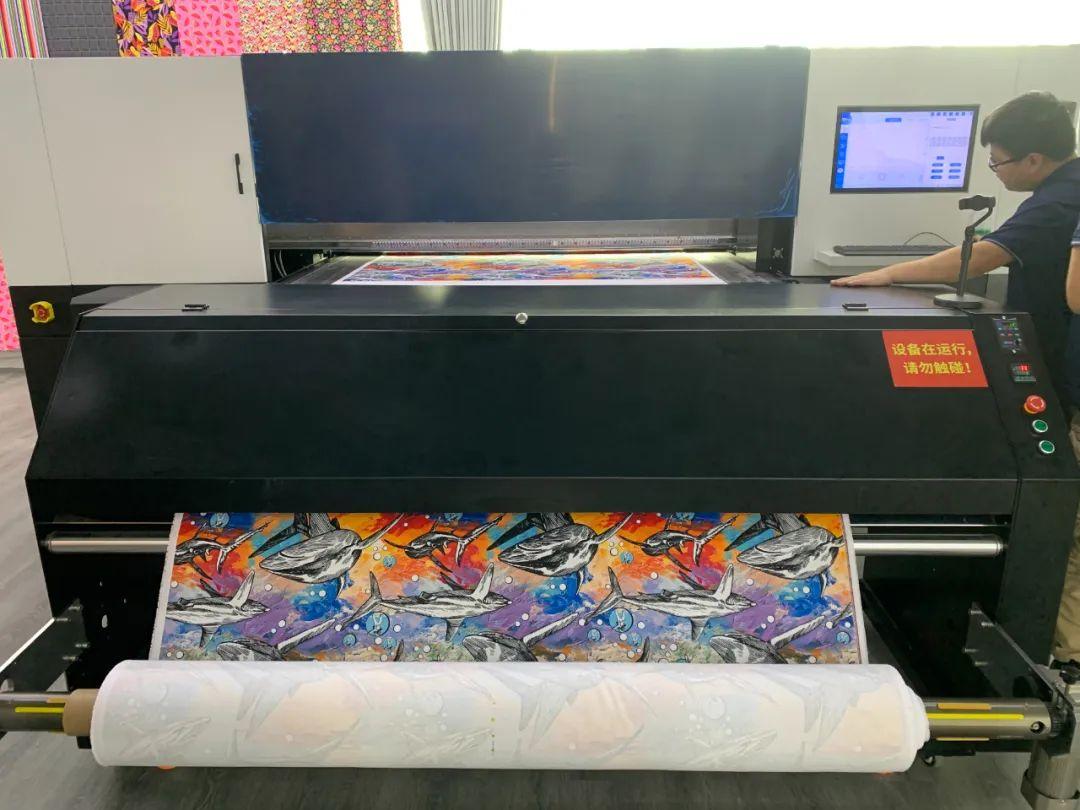 翔彩紡織品數(shù)碼印藝展示中心成功揭幕,現(xiàn)場(chǎng)發(fā)布多款重磅新品